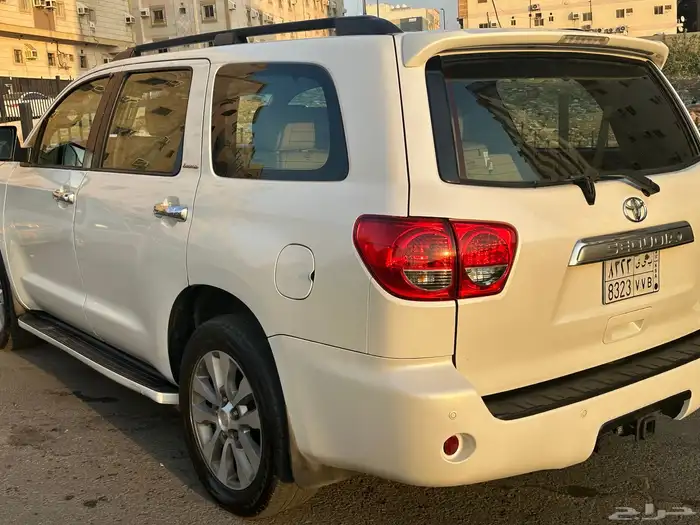 تويوتا اسكويا 2013 ابيض ليمتد دبل فل كامل اعلى مواصفات 10