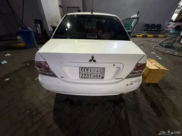 ميتسوبيشي لانسر بومة 2008 1