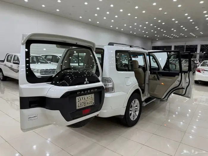 ميتسوبيشي باجيرو 2017 فل كامل مكينه 3800 17