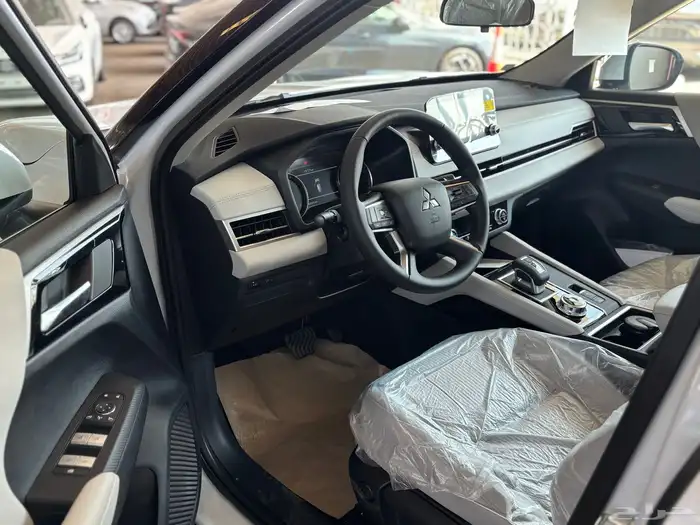 اوتلاندر 5 راكب و7 راكب موديل 2025 4