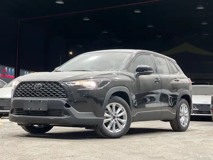 تويوتا كورولا كروس 2025 نص فل ( اصفار) 0