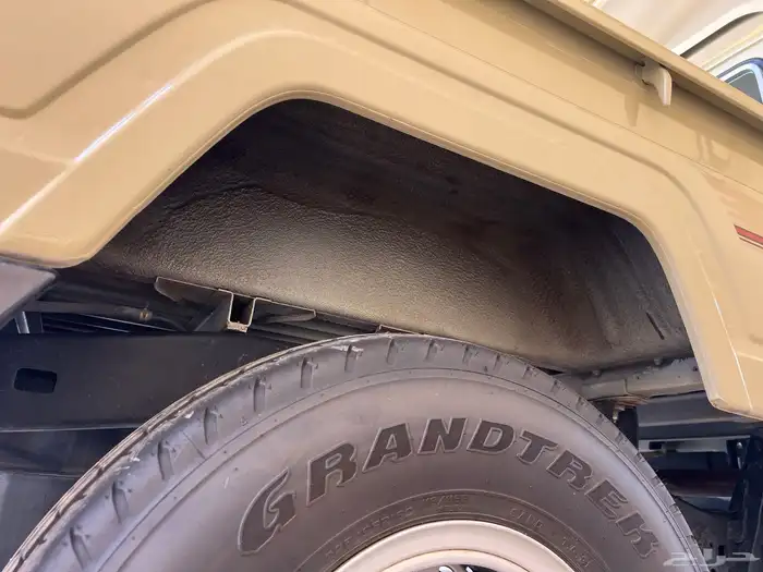 جيب شاص المديل 2009 مخزن بريمي 11 ريشه ونش دفلوك 20