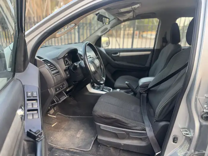 ايسوزو MUX ديزل 2019 سعودي 16