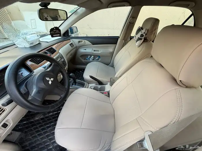 ميتسوبيشي لانسر بومة 2008 8