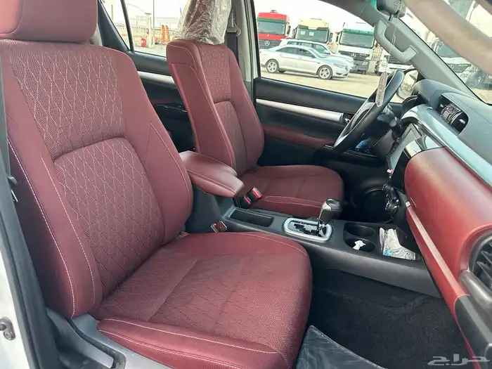 تويوتا هايلوكس 2022 ديزل دبل فل كامل سعودي بصمه 44