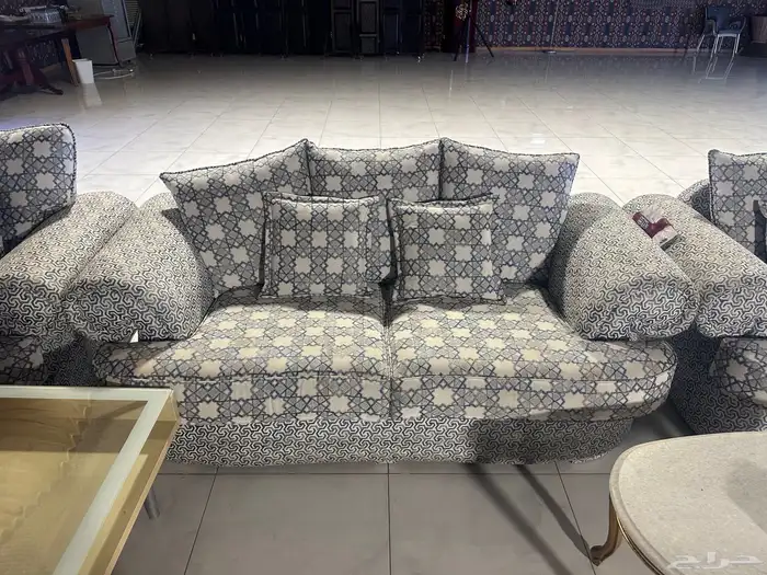 3 اطقم كنب للبيع العاجل 5