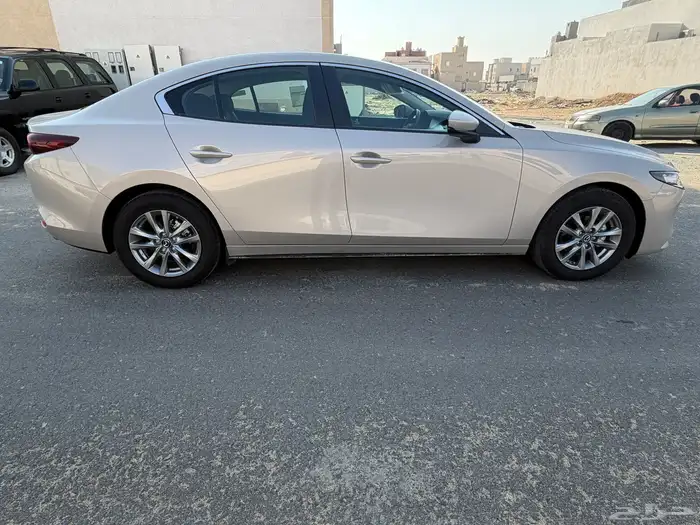 مازدا 3 موديل 2025 - ( استخدام بسيط جدا ) 12