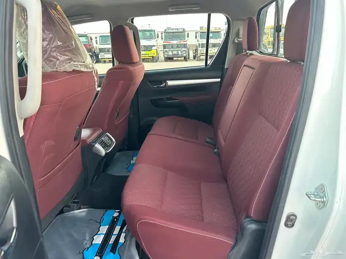 تويوتا هايلوكس 2022 ديزل دبل فل كامل سعودي بصمه 33