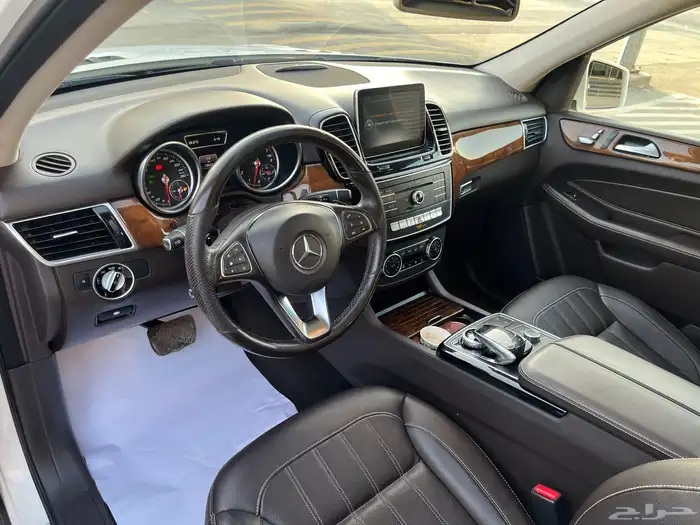 مرسيدس GLE400 2016 (بحالة ممتازة) 8