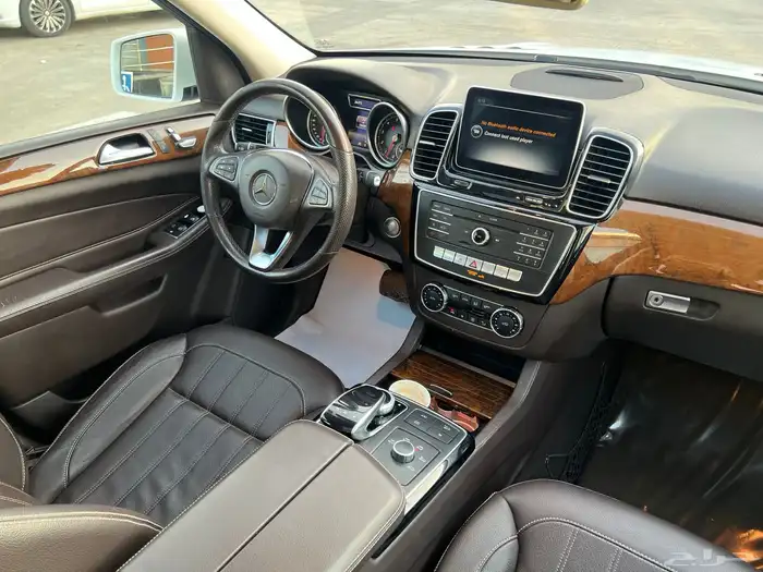 مرسيدس GLE400 2016 (بحالة ممتازة) 12