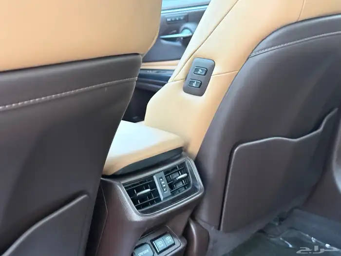 لكزس Es350 نص فل cc موديل 2020 32