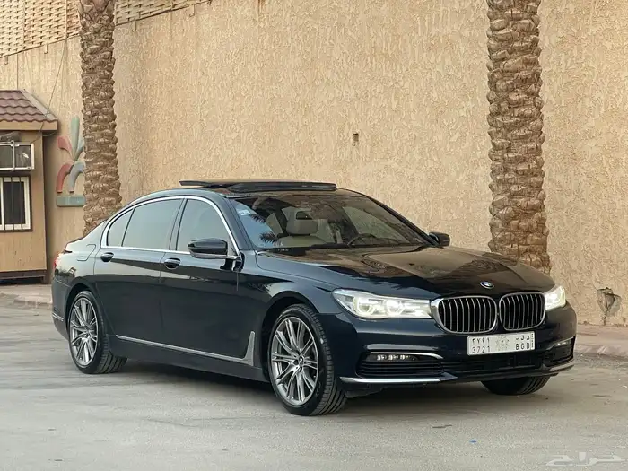 بي ام دبليو Li730 - 2019 فل كامل بحالة الوكالة 6