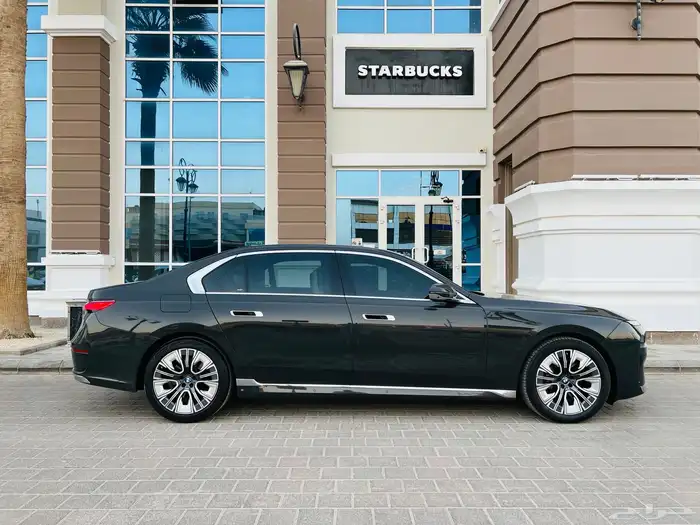 BMW 735Li 2023 الناغي 17