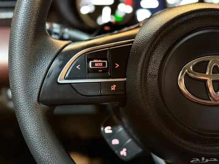 تويوتا أوربان كروزر 2023 (( بحالة ممتازة )) 9