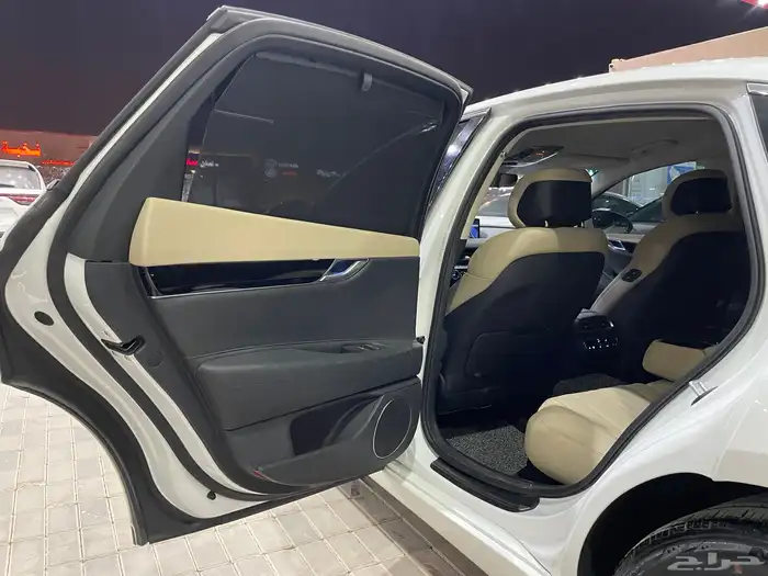 هواندي جينسس G80 2021 فل بدون فتحه داخلي بيج ( بنزين) 2.5LT 21