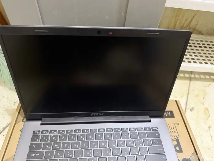 لابتوب msi جديد لم يتسخدم الا يومين 13