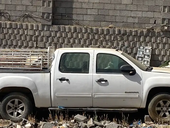 جمس سييرا للبيع لاعلا سوم وقف وهو شغال 0