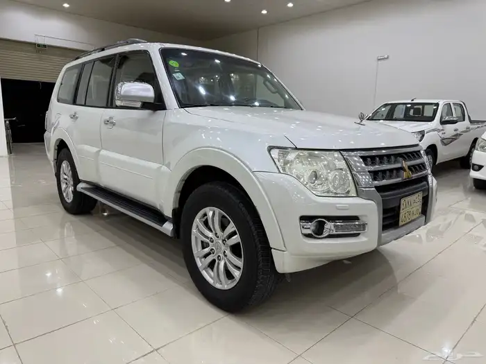 ميتسوبيشي باجيرو 2017 فل كامل مكينه 3800 2