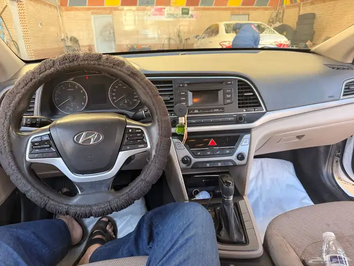 سيارة هيونداي النترا 2017 نصف فل ( مثبت سرعة جنوط ABS ) 3