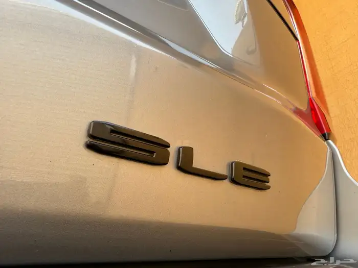 جمس يوكن المديل 2023 SLE دبل قصير اللون سمنتي وكالة 23