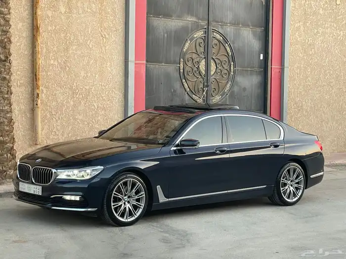 بي ام دبليو Li730 - 2019 فل كامل بحالة الوكالة 0