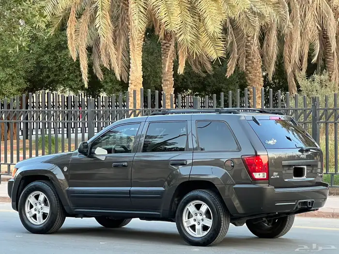 جيب شروكي 2005 فل V8 8