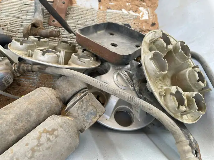 قطع غيار تشليح نيسان اكستيرا 2012 8