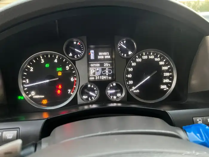 لكزس LX570 2015 (بحالة ممتازة) 11