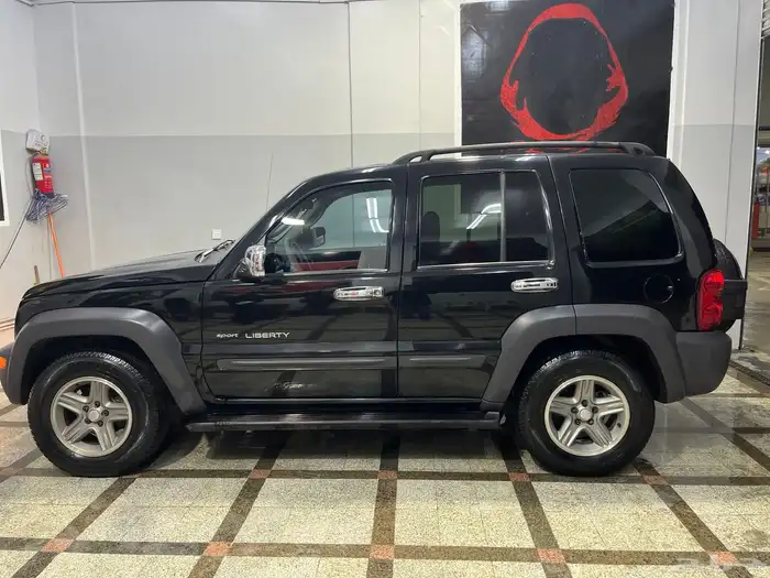 جيب ليبرتي 2003 للبيع بدون دبل 1