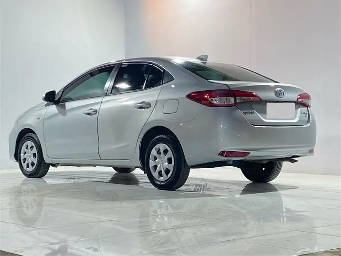 تويوتا يارس 2022 8