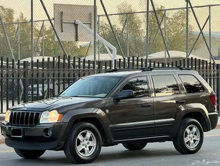 جيب شروكي 2005 فل V8 1