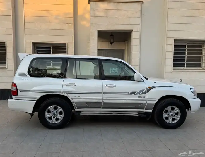 للبيع لاندكروزر 2006 GXR تماتيك 8