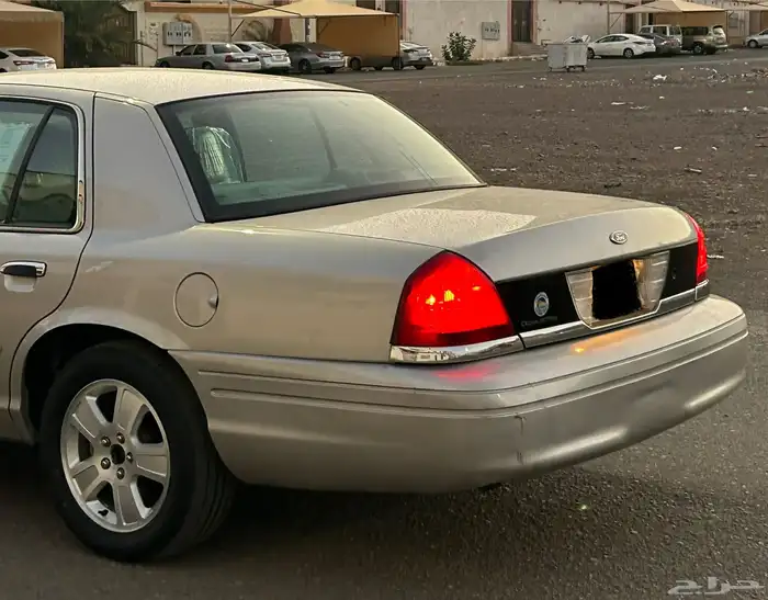 فورد فكتوريا 2009 مخزن ممشى قليل 5