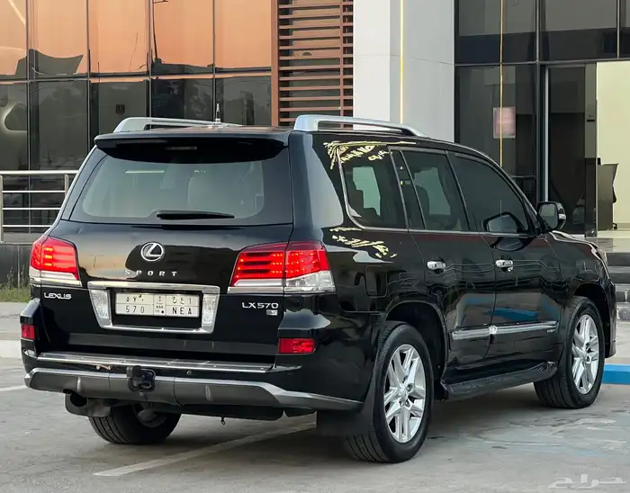لكزس LX570 2015 (بحالة ممتازة) 5