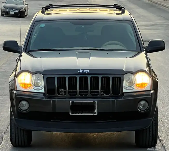 جيب شروكي 2005 فل V8 9