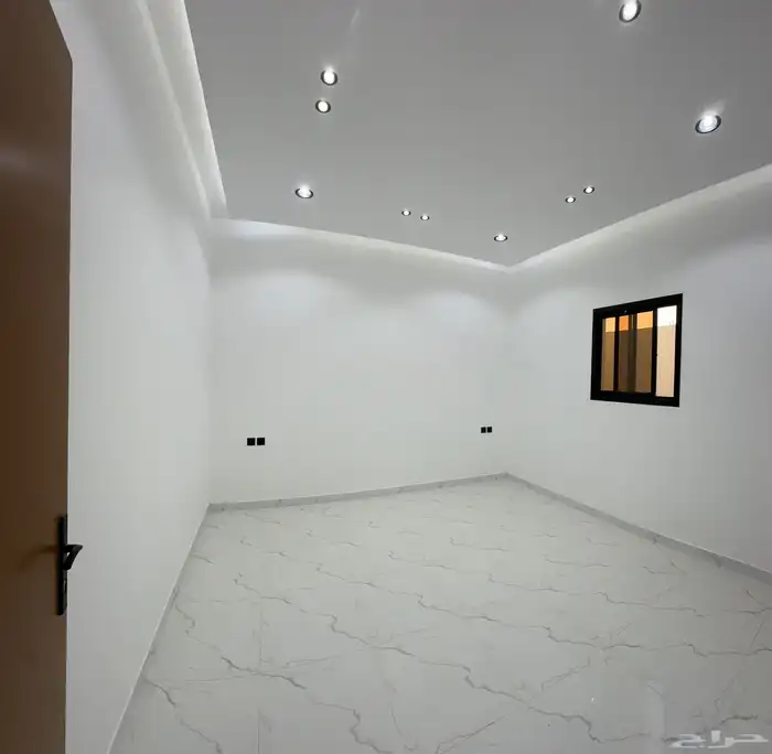 للبيع دور في الروضة على شارعين جنوبي شرقي 5