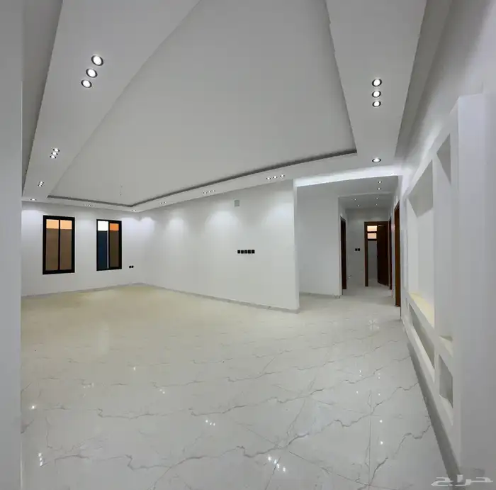 للبيع دور في الروضة على شارعين جنوبي شرقي 9