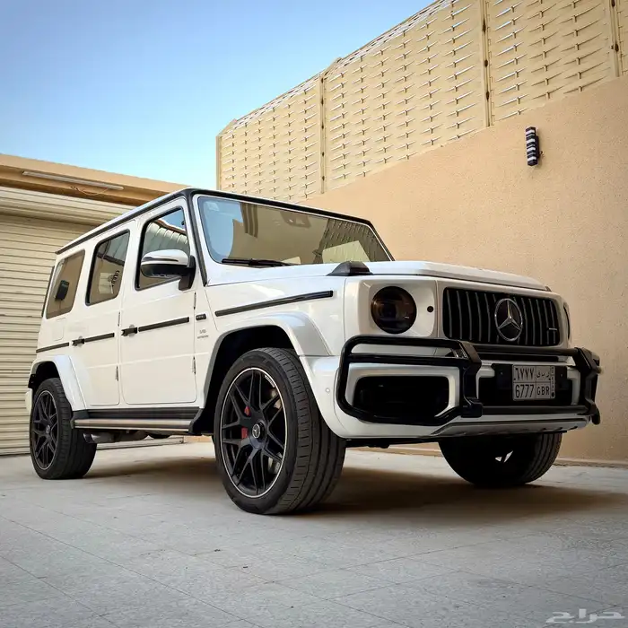 جي كلاس 2021 فل كامل G63 ابيض داخلي احمر 0