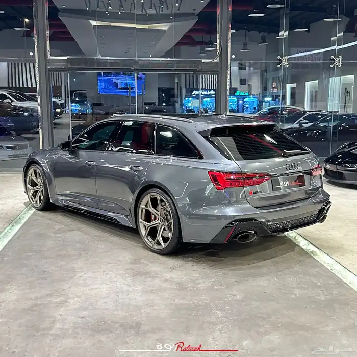 اودي RS6 Performance موديل 2025 ماشي 4.741 كم وارد الوكالة 4