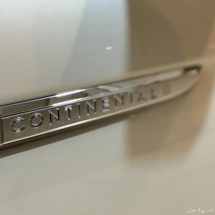 لينكولن كونتيننتال 2017 (( بحالة ممتازة )) 28