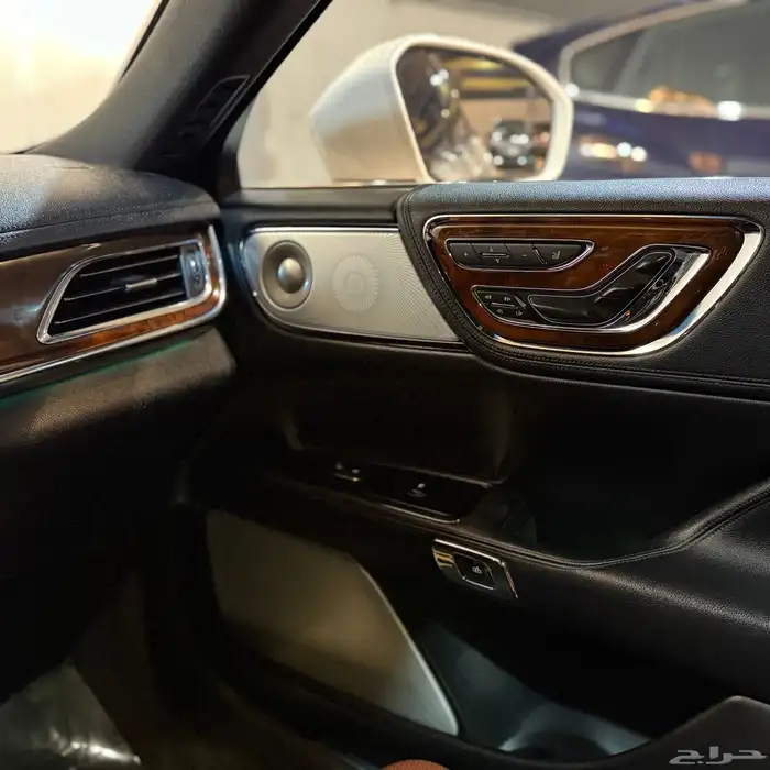 لينكولن كونتيننتال 2017 (( بحالة ممتازة )) 25