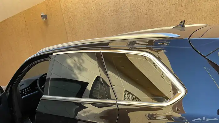 جيب طوارق فولكس واجن أسود R-line 2022 فل كامل 29