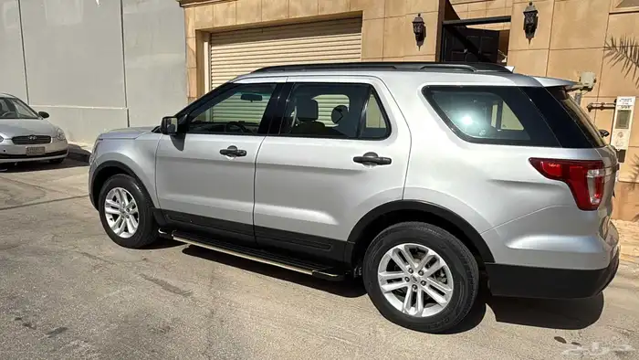 فورد اكسبلورر نظيف مالك واحد ممشى قليل 1