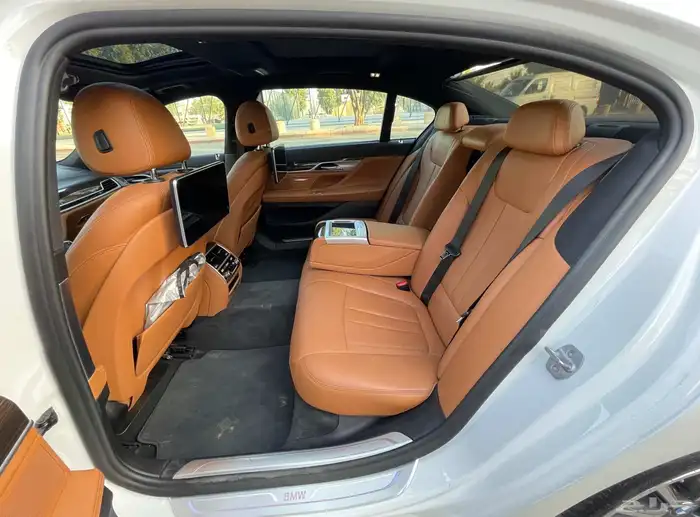 بي ام دبليو 740Li 2019 فل سعودي 14