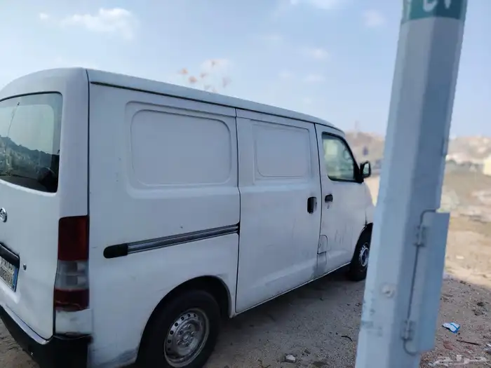 ديهاتسو فان 2012 6