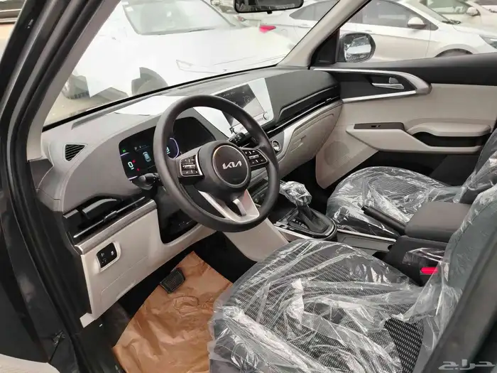 كيا كارينز 7ركاب GLS نص فل موديل 2025 7