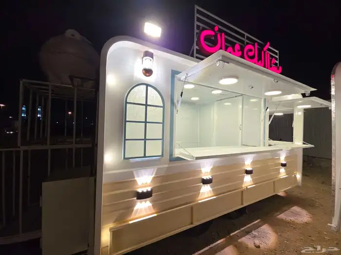 مواصفات العربه -1- مطبخ كامل مصنوع من الاستيل 2 جدران و 0