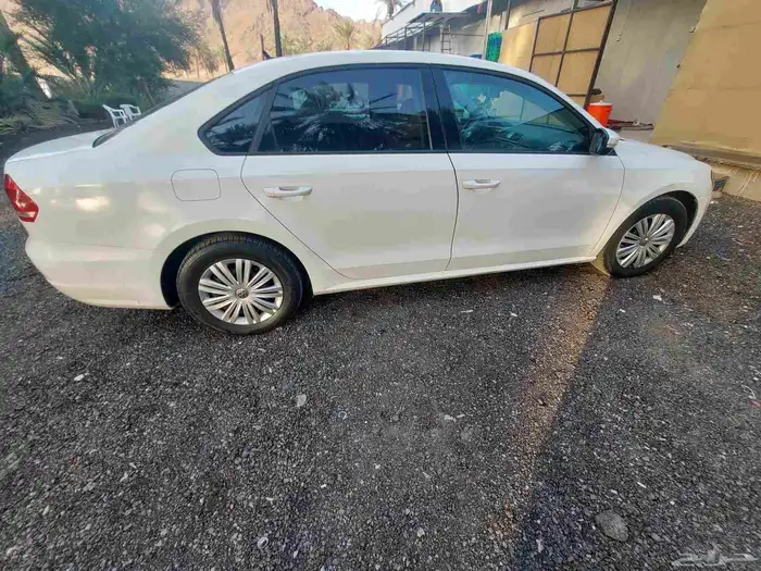 للبيع سيارة فولكس فاجن. قير أوتو ماتيك 5