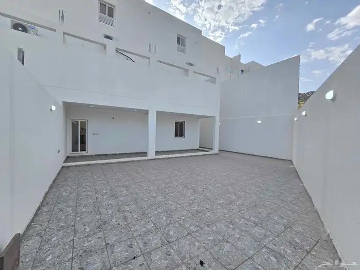 شقه بحوش بنخبه الوسام 0