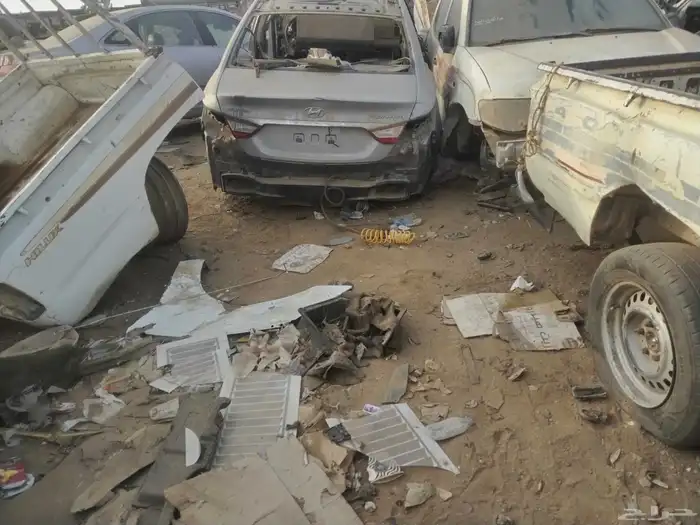 قطع غيار مستخدمه لجميع السيارات 1